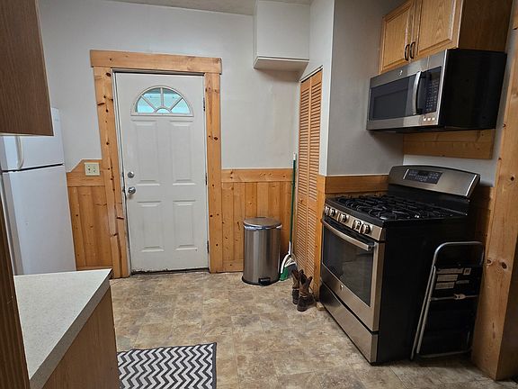 5th image of 3252 N 600 W