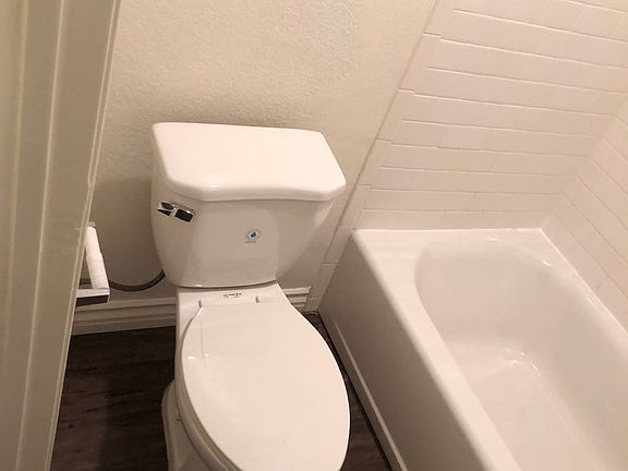 4th image of 4124 Eagle Rock Blvd #120
