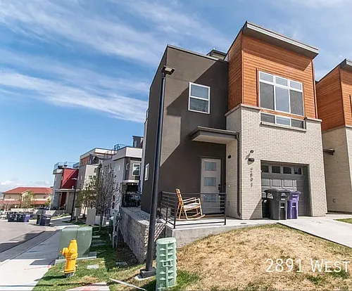 2891 W Parkside Pl Photo 1