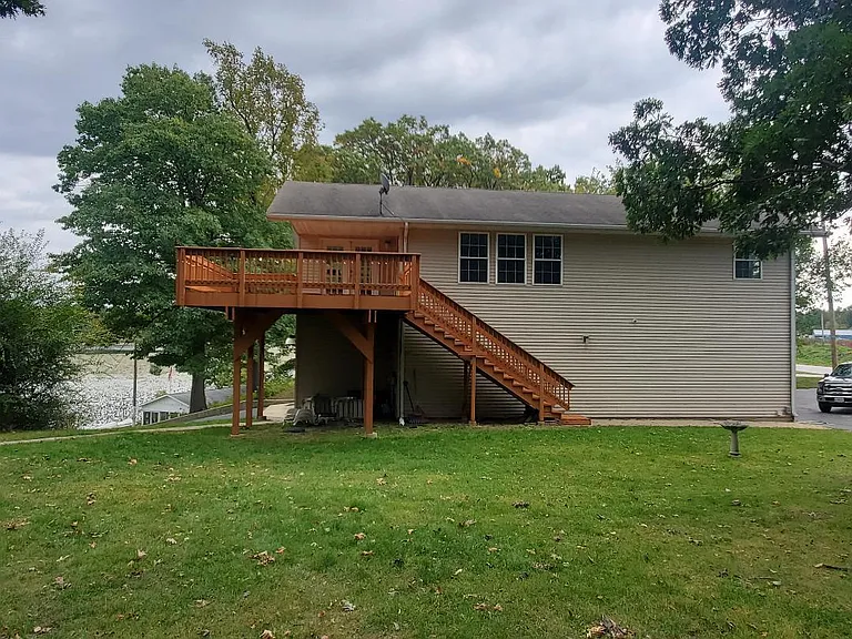 173 W McClung Rd — Photo 2
