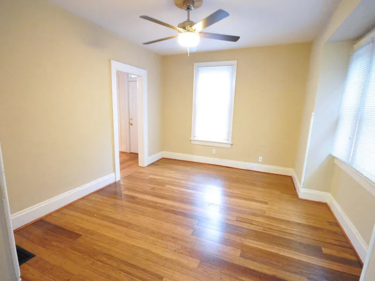 1504 Hamlet St — Photo 3