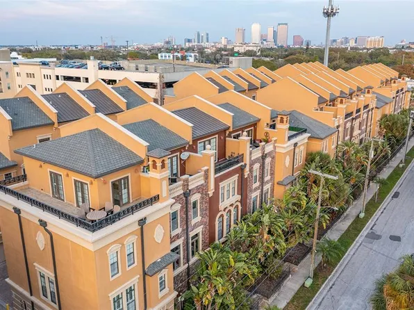 2233 Soho Bay Ct, Tampa, FL 33606