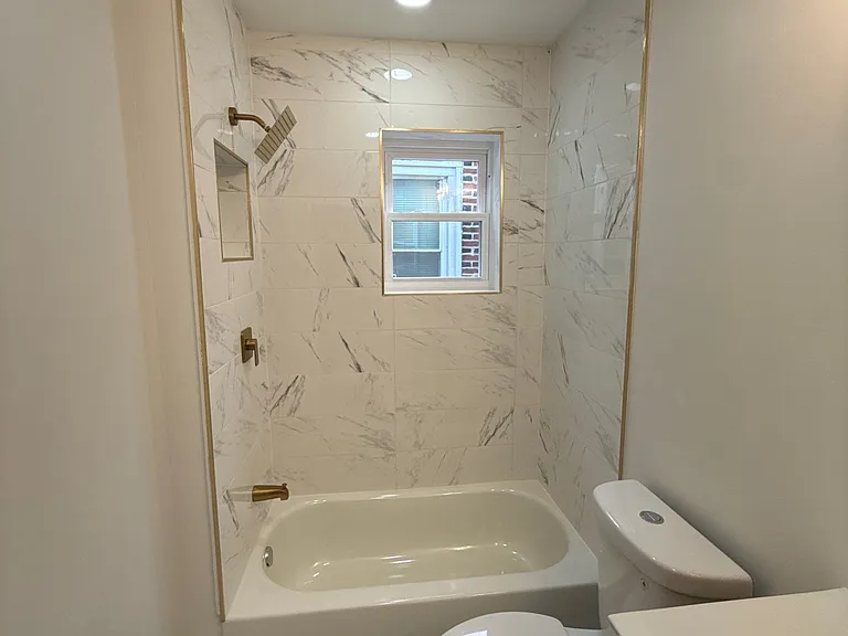 1320 S Myrtlewood St — Photo 17