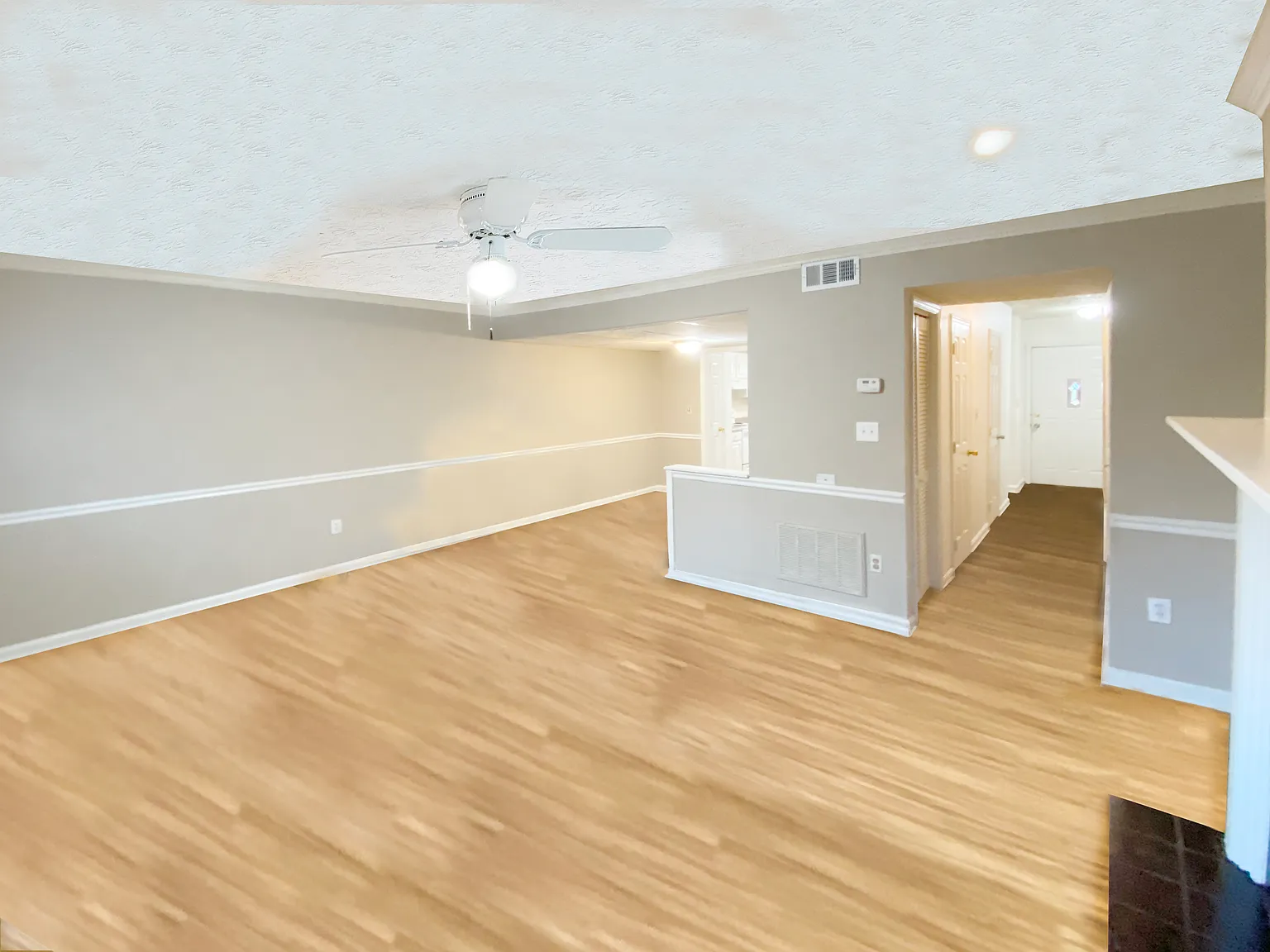 2 bed, 2.5 bath, 1178 sqft, $1,650 — Photo 2