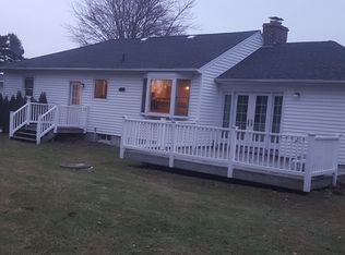 8 Manning St, New Fairfield, CT 06812