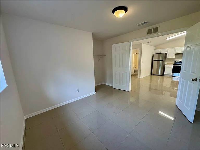 10743 Robinson St — Photo 6