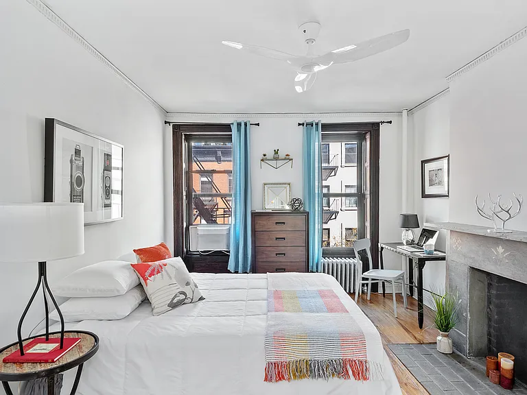 228 W 16th St #4A — Photo 1