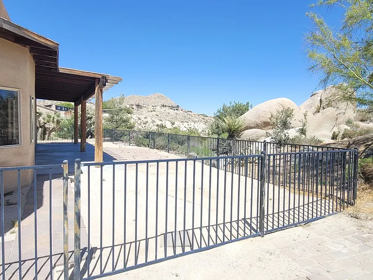 6231 Mirlo Rd — Photo 13