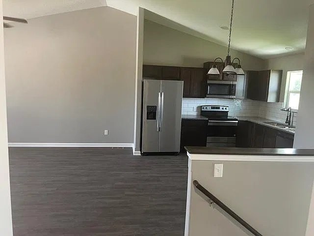 10528 E kinkaid st — Photo 2