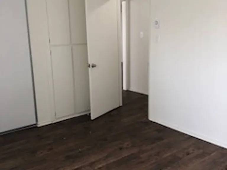 1820 S Bentley Ave — Photo 18