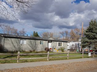 37 Cedar St, Forsyth, MT 59327