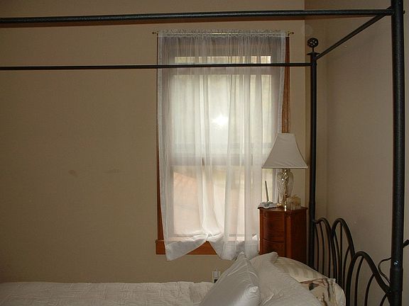 Master Bedroom w/Huge Walk-In Closet