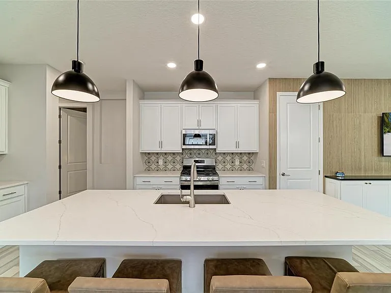 1079 Waterline Ct — Photo 14