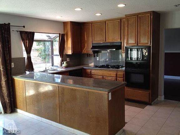 3rd image of 11542 Wildflower Ct