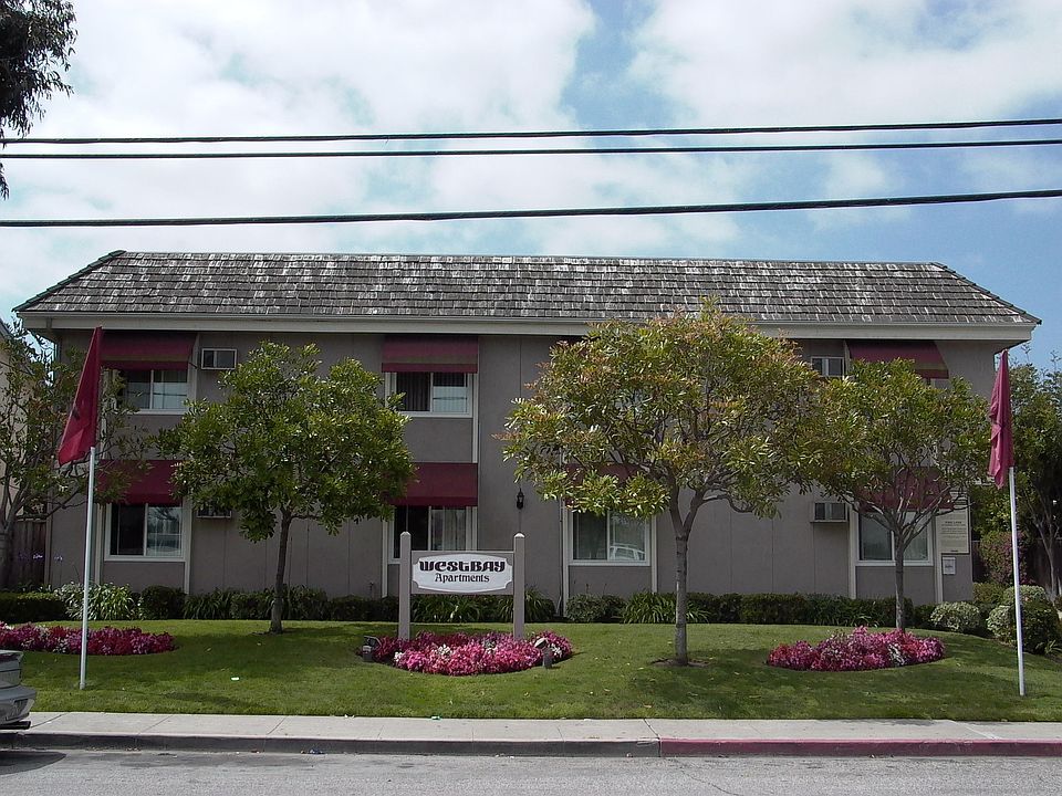 1st image of 423 W Bay St APT 10