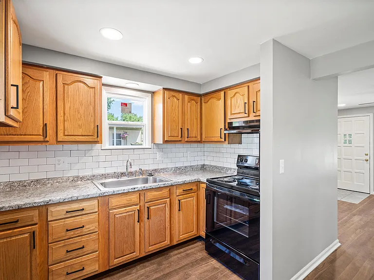 7784 River Rd — Photo 10