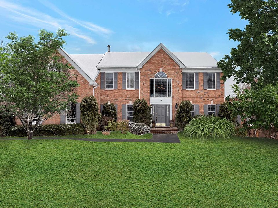 1st image of 13 Revere Ct