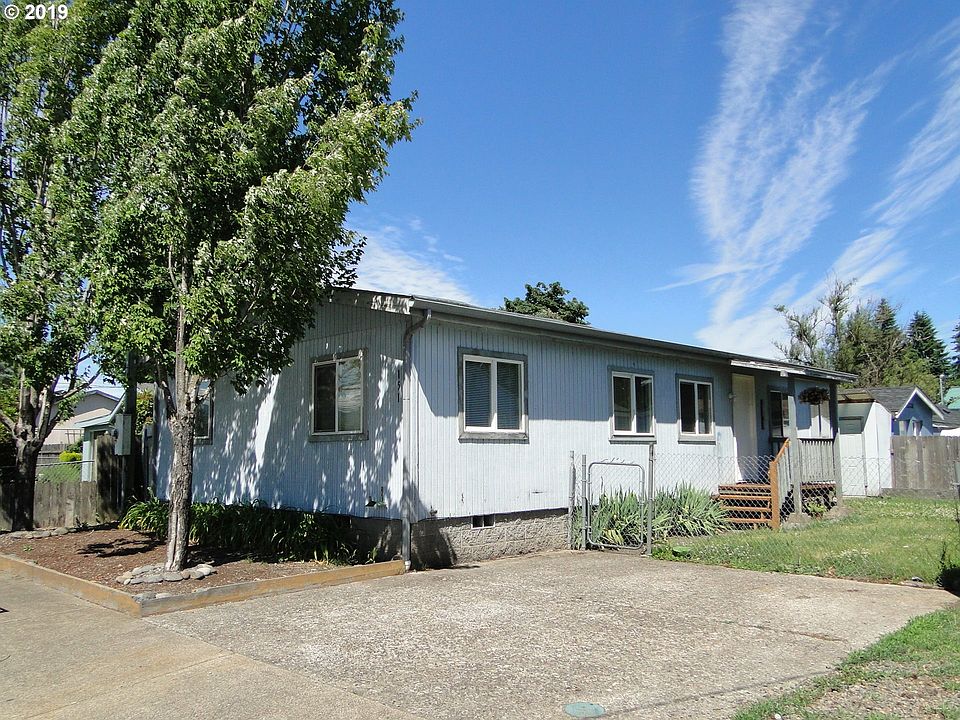 1st image of 140 S 52nd Pl