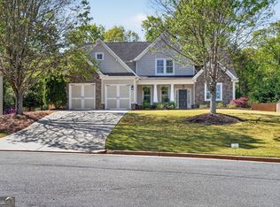 8230 Gracen Dr, Gainesville, GA 30506