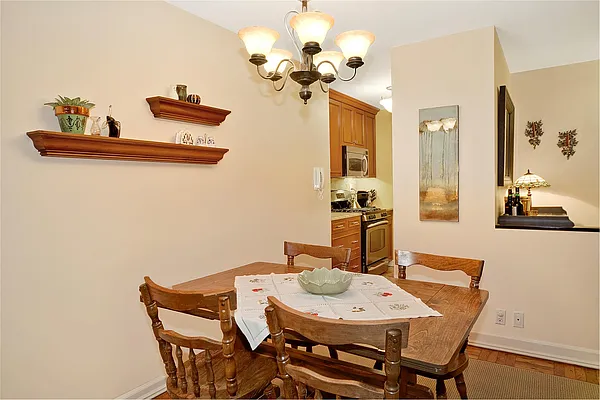 Sold by Douglas Elliman | media 21