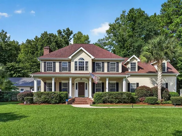810 River Oaks Circle, Pawleys Island, SC 29585