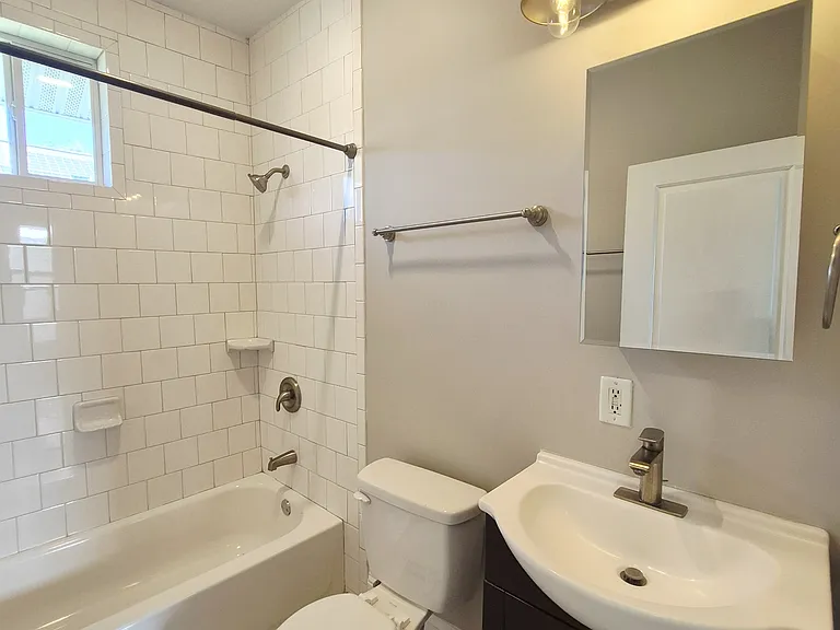 2113 Barton Ave — Photo 27