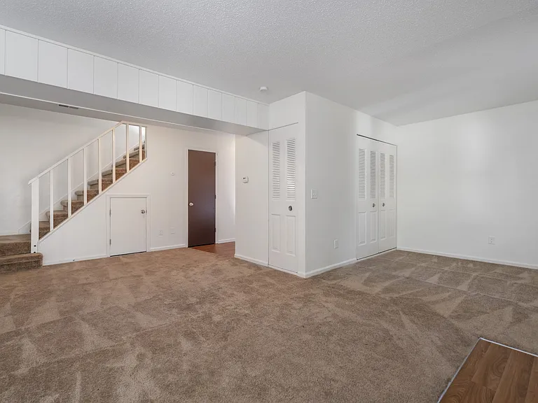 Wildwood Commons Apartments — Photo 9