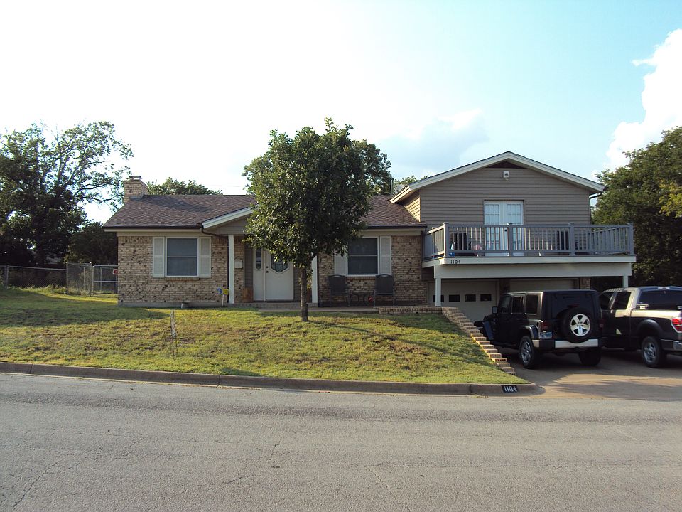 1st image of 1104 Gifford Dr