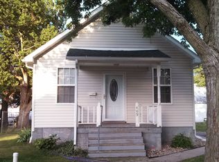 409 Maple Ave, Jerseyville, IL 62052