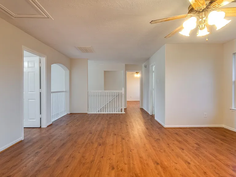 1907 Glen Eden Ct — Photo 30