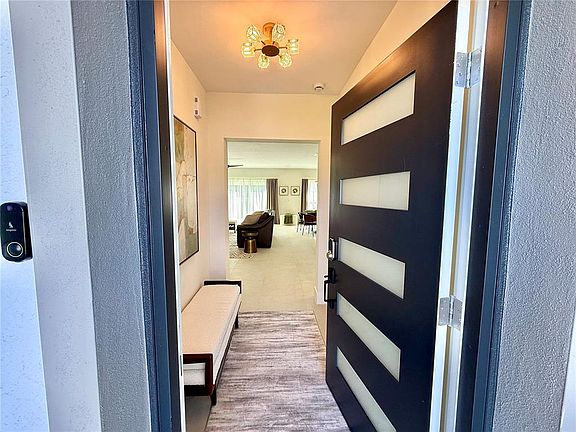 3rd image of 5813 REGENT ROAD