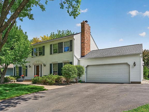 3rd image of 4810 Forestview Ln N