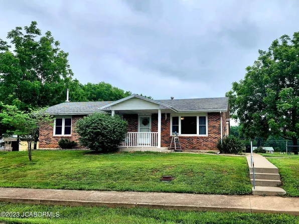 125 E Row St, Jamestown, MO 65046