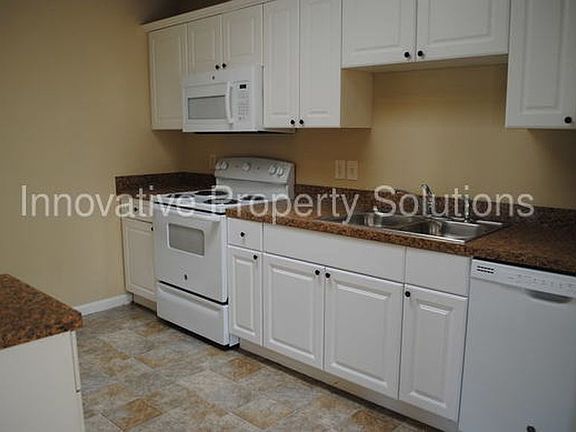 4th image of 527 Lamont St #0