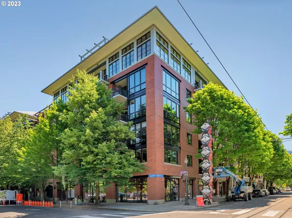 726 NW 11th Ave APT 104, Portland, OR 97209