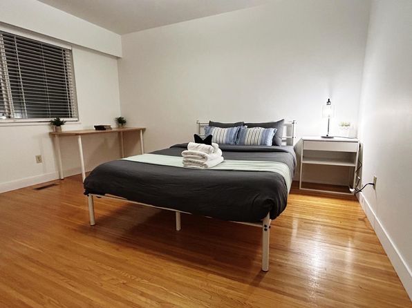 7 bedroom rental in Vancouver — photo 7