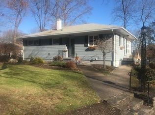 81 Terrace Ave, Cumberland, RI 02864