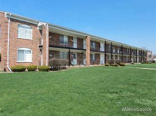 21131 Hayes Ave, Eastpointe, MI 48021