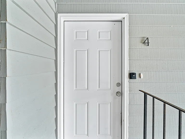 1111 W Market St #4 — Photo 2