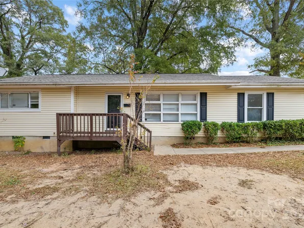 3632 Tuckaseegee Rd, Charlotte, NC 28208