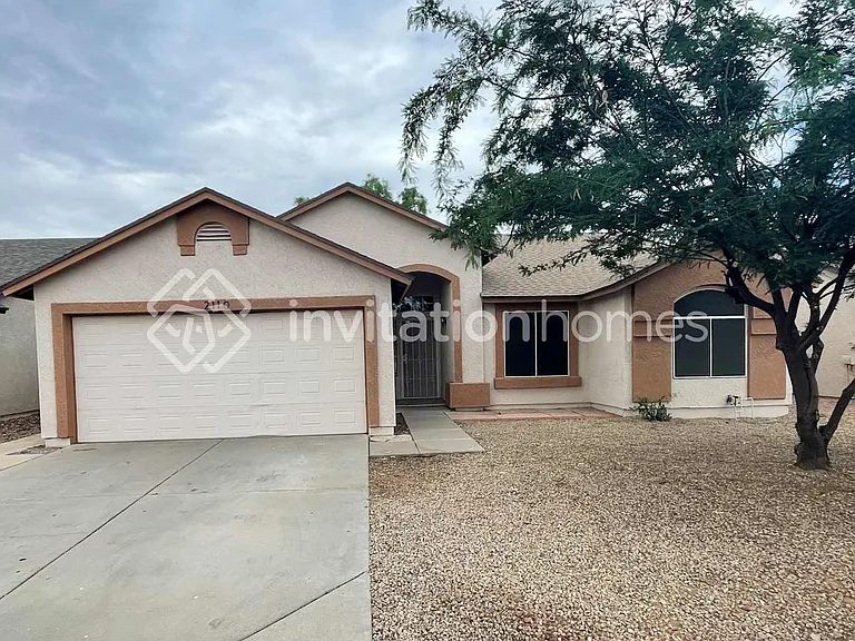 2110 N Ithica St — Photo 1