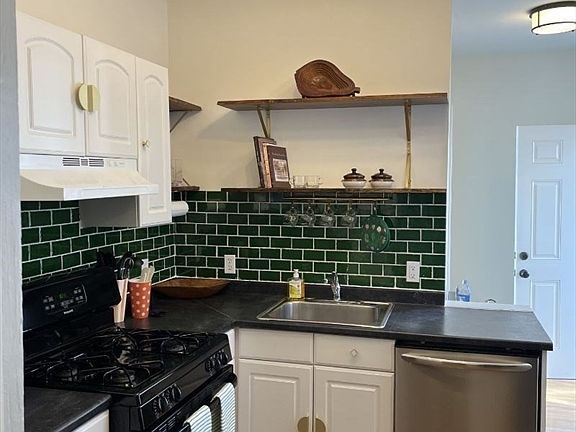 2nd image of 110 Spring St