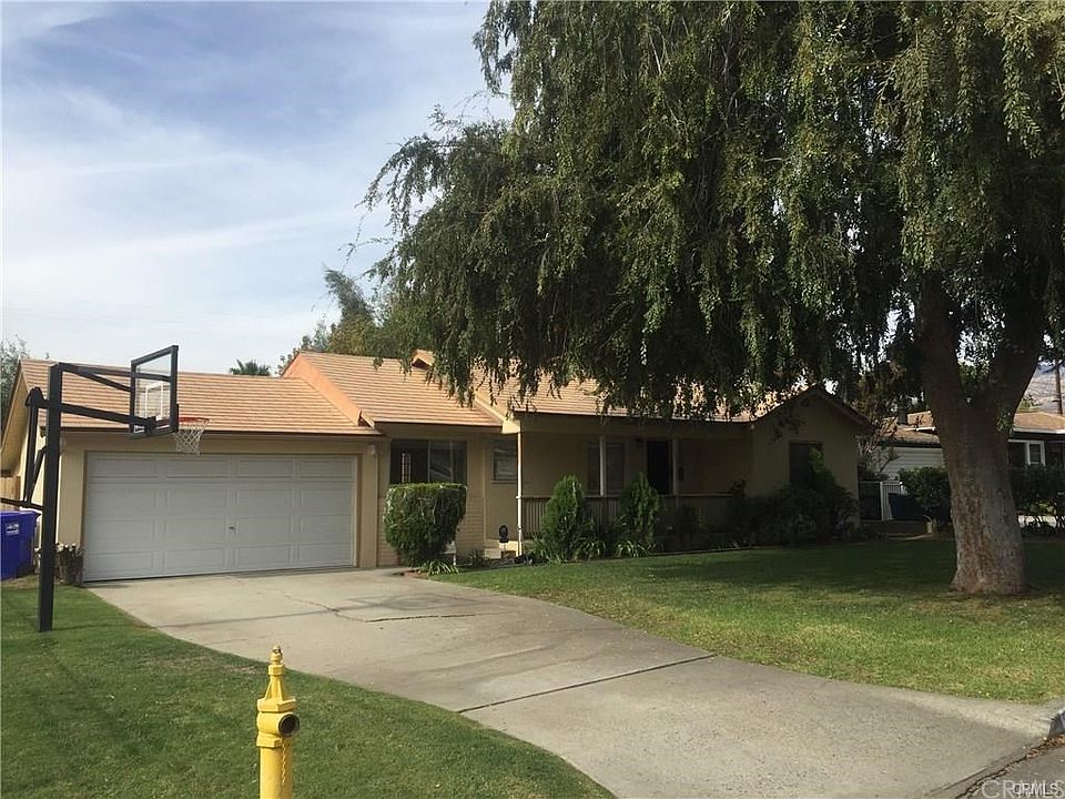 1st image of 3450 Camellia Dr