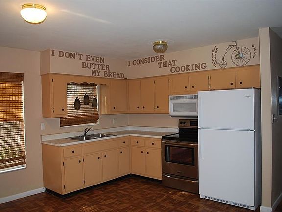 2nd image of 1105 McDavid Ave