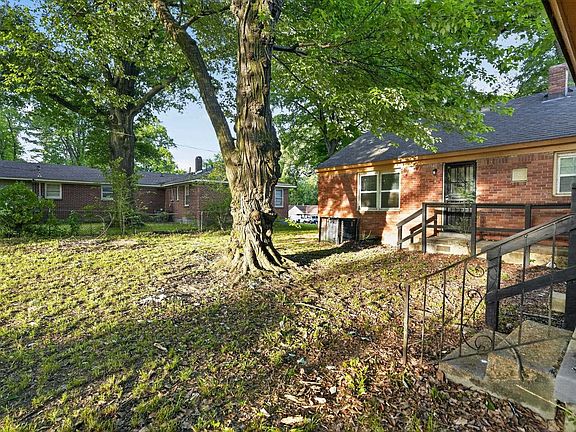 5th image of 4960 Loch Lomond Dr