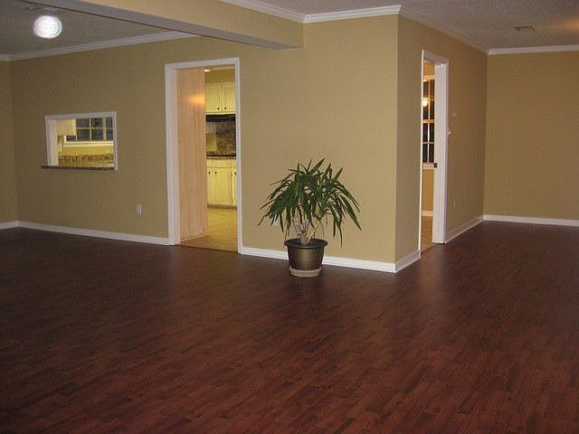 2nd image of 1601 Huntcliff Way