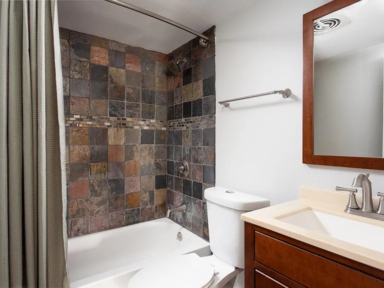 57 G St SW #B — Photo 14