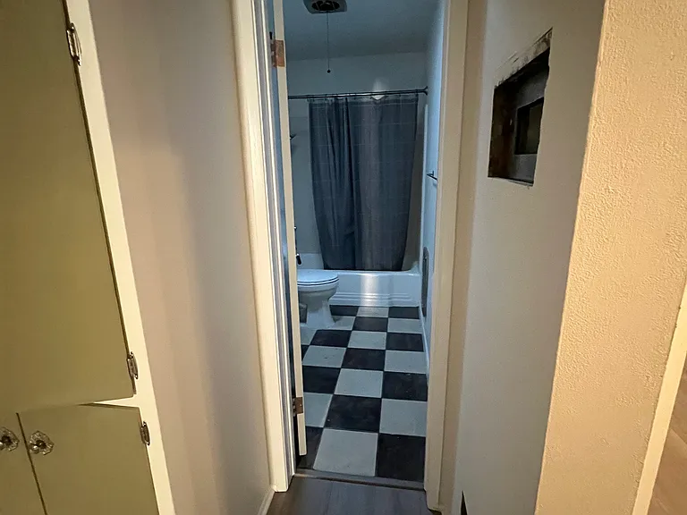 834 Green St #4 — Photo 11