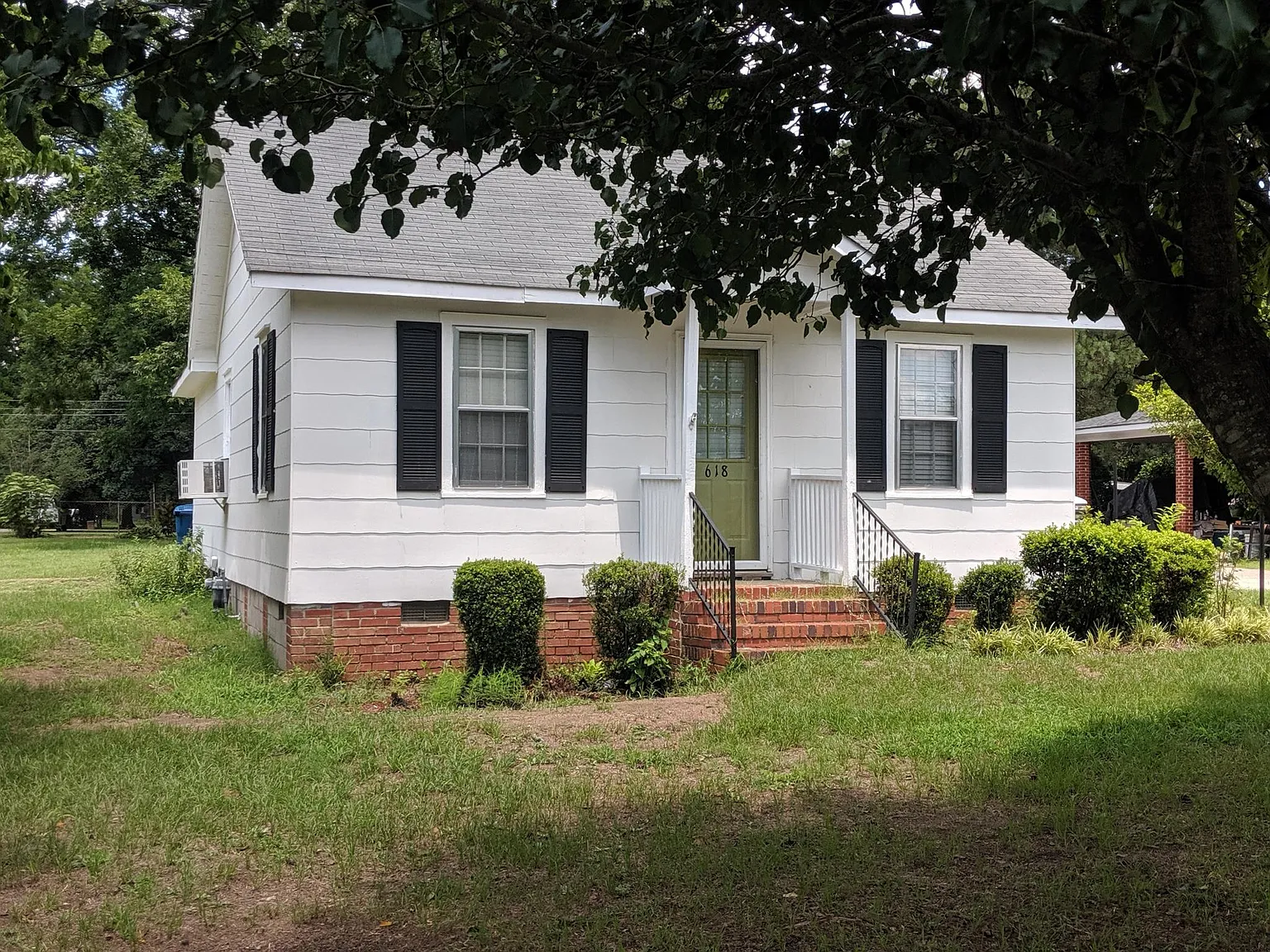 2 bed, 864 sqft, $950 — Photo 1