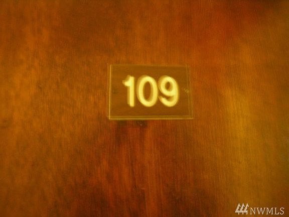 2nd image of 609 S 15th St APT 109